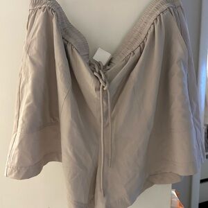 Beige shorts